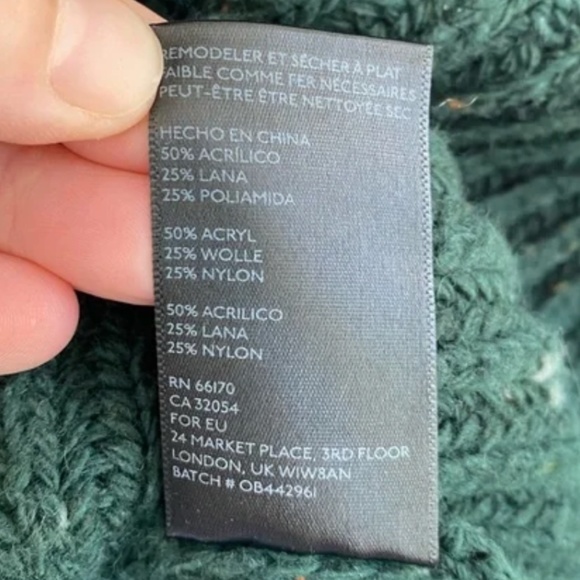 Urban Outfitters Cropped Green Turtleneck Sweater - Picture 6 of 7